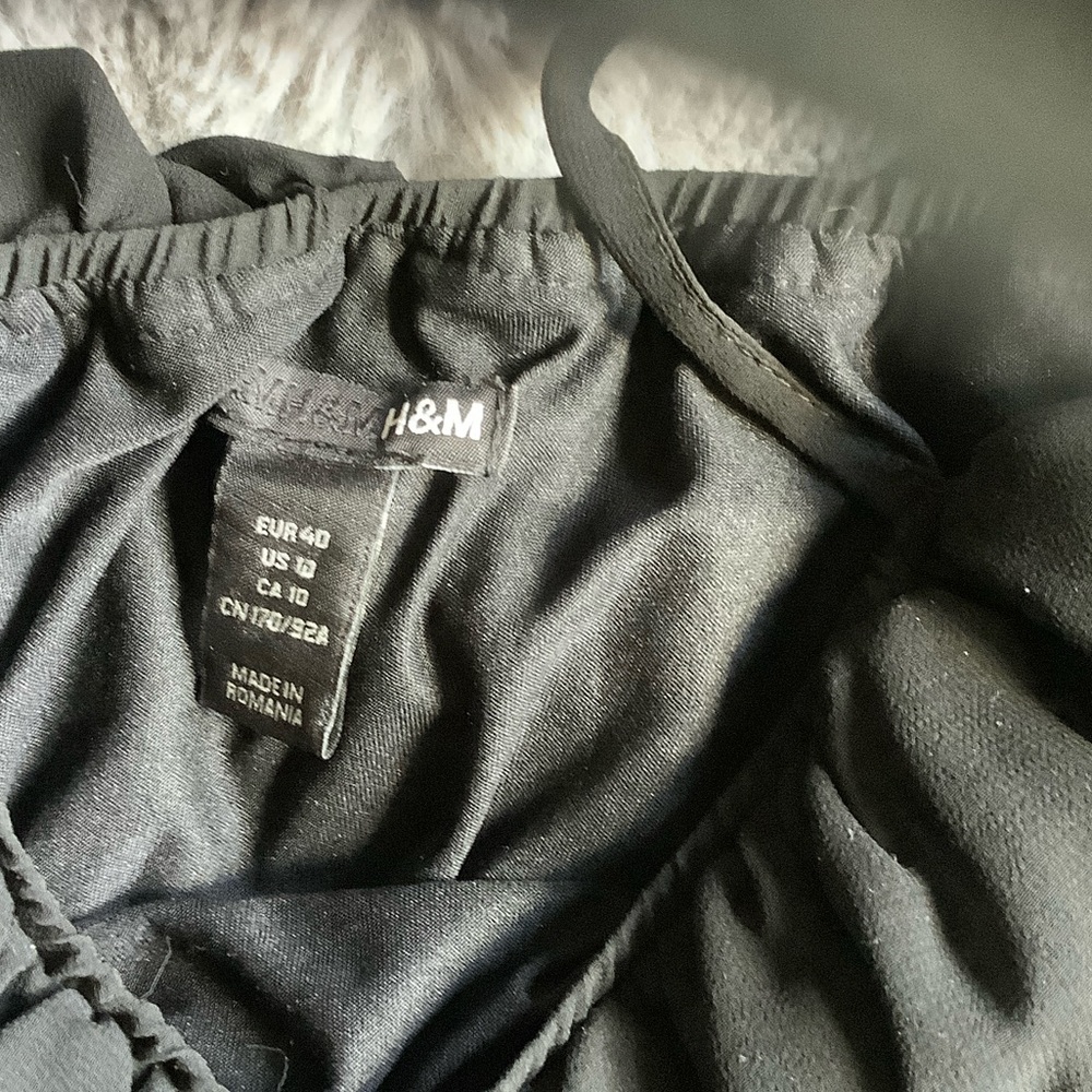H&M Black Ruffled Top - Picture 3 of 4